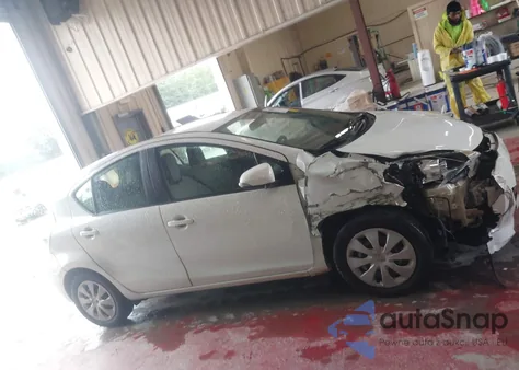 2013 Toyota Prius C One из США, поврежденный, VIN JTDKDTB34D1550680